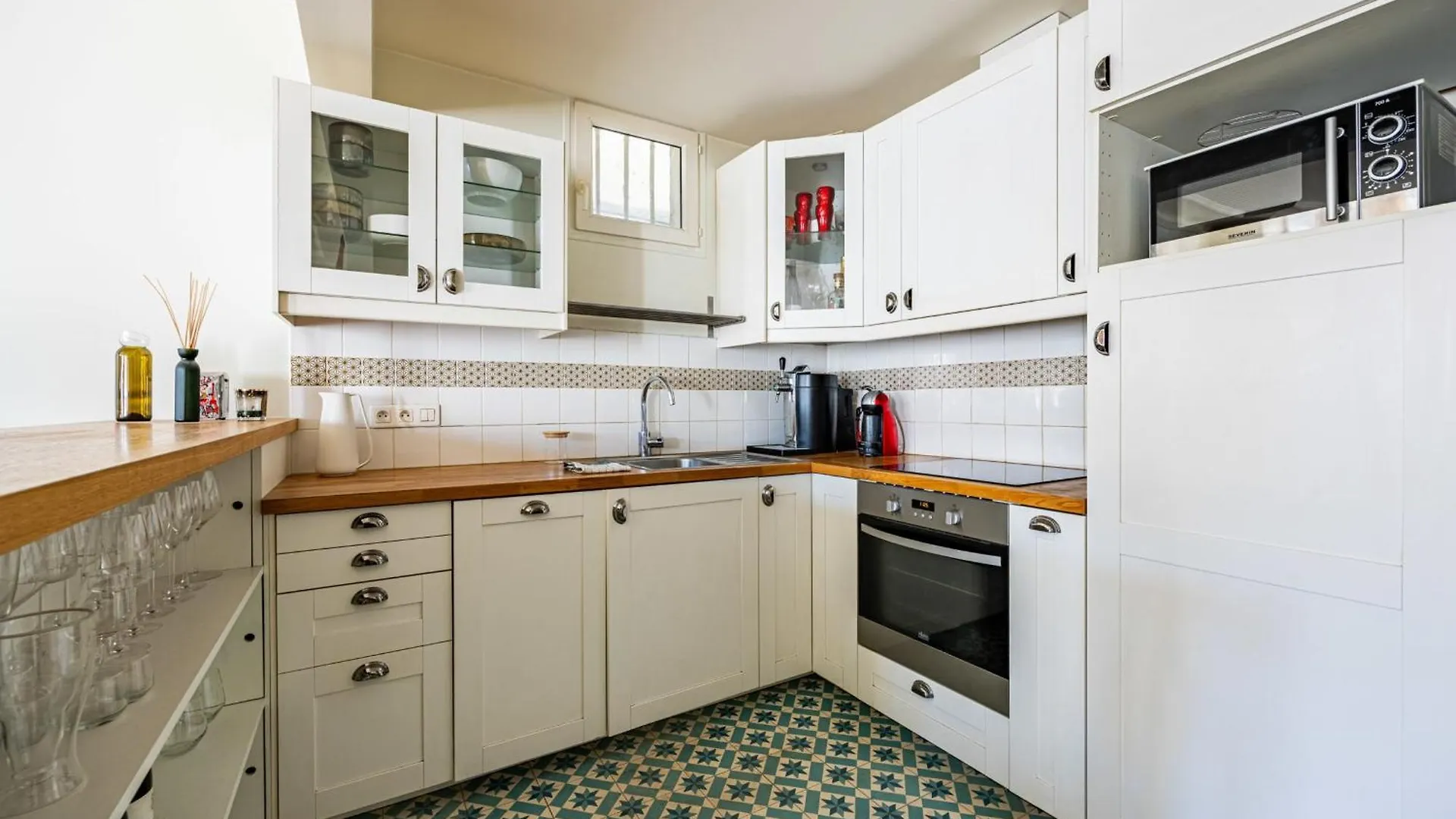 Appartement Collette - Welkeys Párizs 0*,  Franciaország